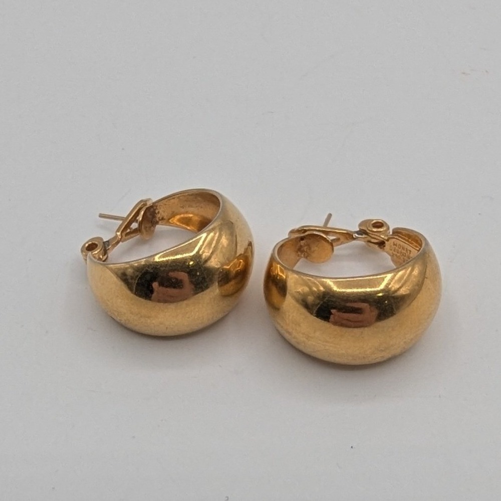 Monet Vintage Gold Tone Chunky Dome Hoop Earrings Pat 240.752 Polished C-Hoops - Picture 1 of 4